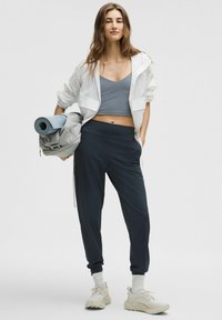 Thumbnail Image 2