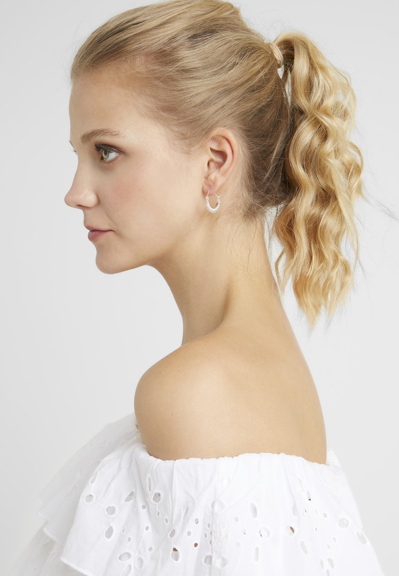 Damen Taschen | Pilgrim EARRINGS KIKU Ohrringe silver-coloured/silberfarben - MG94092 Damen Taschen | Pilgrim EARRINGS KIKU Ohrringe silver-coloured/silberfarben - MG94092