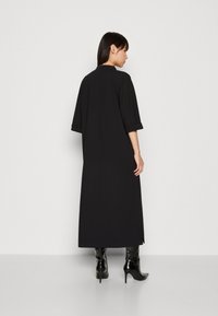 Object OBJFLO 2/4 MIDI DRESS - Hverdagskjole - black
