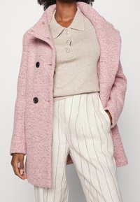 ONLY Petite Abrigo corto - mottled lilac
