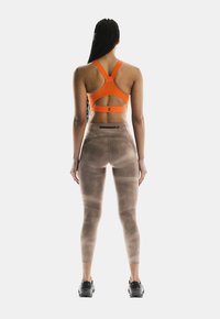 On PERFORMANCE FLEX - Sport-bh met medium support - flame