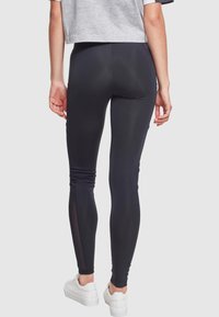 Urban Classics Legíny – nohavice - blk wht