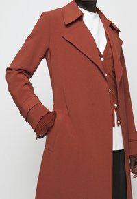 Theory Trenchcoat - cognac