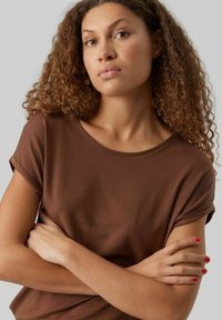 Vero Moda VMAVA PLAIN - T-Shirt basic - cocoa brown
