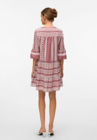Vero Moda DICTHE 3/4  - Jurk - nostalgia rose