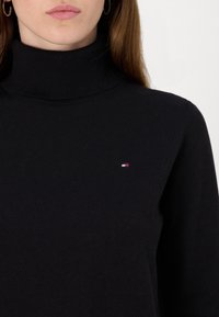 Tommy Hilfiger Långärmad tröja - black