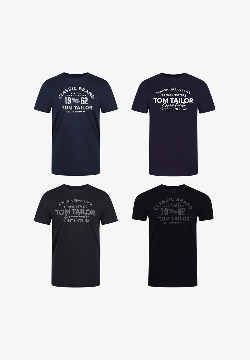 Vier korte mouw T-shirts gerangschikt in een raster. Marineblauwe en zwarte katoenen stof met witte tekst die merk- en ontwerpelementen detailleert.