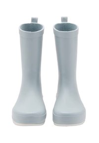 Svetlo modre gumene škornje za dež, z gladko zunanjostjo, okroglo konico in kratko zanko na vrhu. Bela podloga daje kontrast.