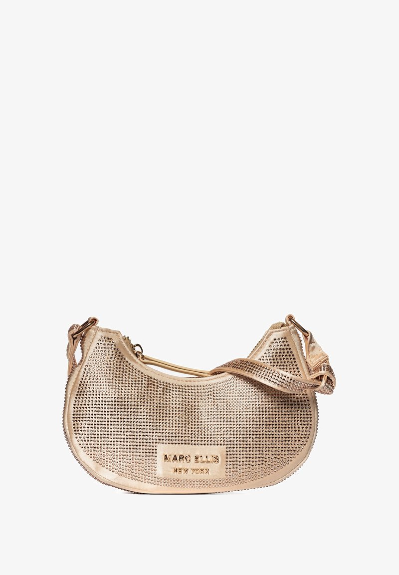 Borsa a spalla in rete dorata con design curvo, dotata di chiusura con zip, tracolla regolabile e logo in rilievo su un pannello liscio.