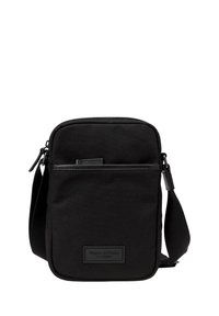 Borsa a tracolla in tessuto nero con compartimento principale con zip, dettagli in pelle, tasca frontale e tracolla regolabile. Logo Marc O'Polo visibile.