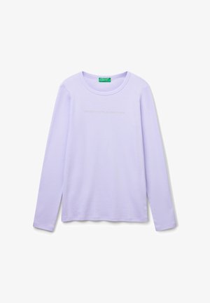 Hellblaues langärmliges Crewneck-Shirt mit dezent gesticktem "United Colors of Benetton"-Text auf der Brust.