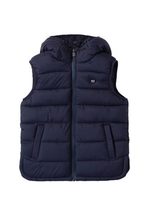 Chaleco acolchado azul marino con capucha, cierre de cremallera y dos bolsillos laterales. Presenta costuras horizontales y un pequeño logotipo en el pecho.
