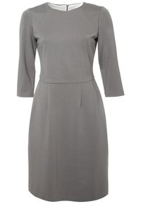Robe grise longueur genou avec manches trois-quarts et col rond, avec une couture à la taille et une fermeture éclair au dos.