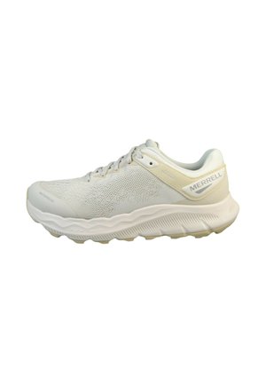 Chaussure de sport Merrell de couleur beige clair avec un dessus en maille respirante, une semelle rembourrée et des détails texturés. Caractéristique imperméable incluse.