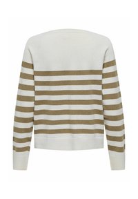 Pull en maille épaisse crème avec des rayures horizontales marron. Il a des manches longues, un col rond et des poignets et un ourlet côtelés.