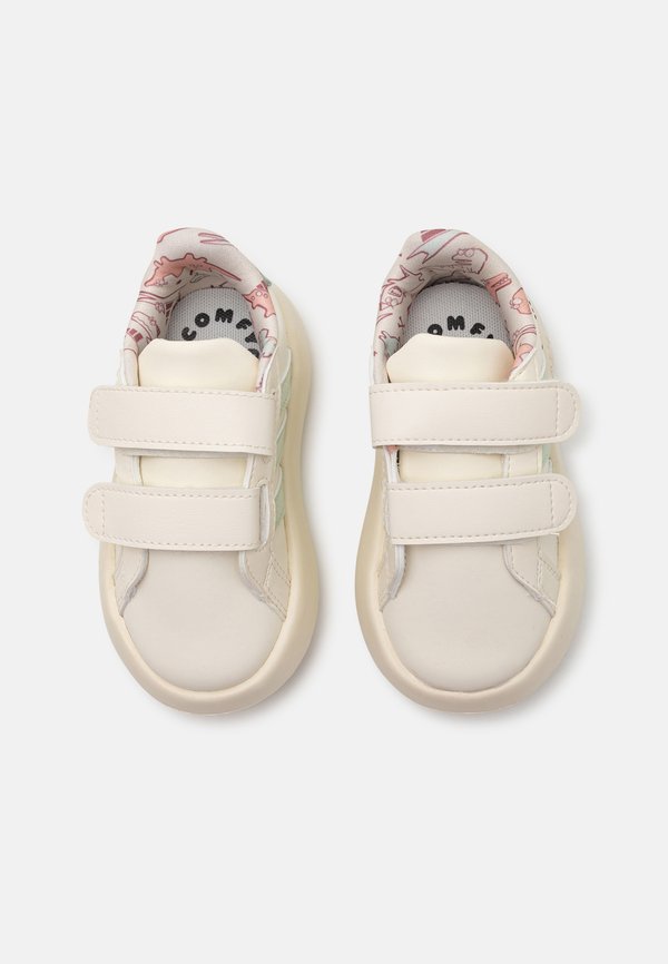 GRAND COURT DINO UNISEX – Laufschuh Straße