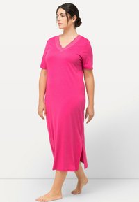 Ulla Popken LOCHSTICKEREI V-AUSSCHNITT HALBARM - Camicia da notte