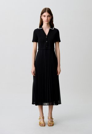 Claudie Pierlot, Robe pull - noir