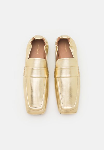 Mansur Gavriel SQUARE TOE LOAFER - Παπούτσια χωρίς κορδόνια - gold