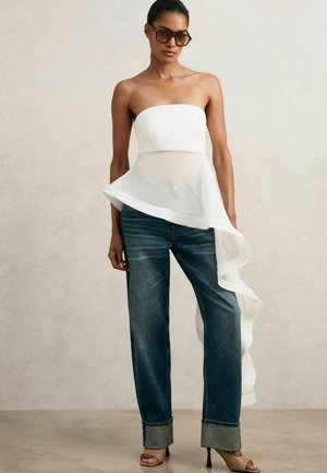 REGULAR FIT - RHIANNA ASYMMETRIC-RUFFLE BANDEAU - Top - ivory