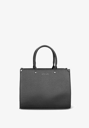 Sac à main en cuir noir avec surface texturée, double poignée et garnitures argentées. Présente un logo sur le devant et une forme rectangulaire.