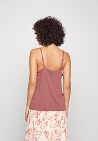 Vero Moda VMFILLI SINGLET - Viršus - rose brown