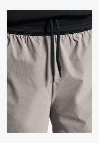 Selected, cinder black