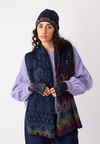 Ivko Sjal / Tørklæder - marine