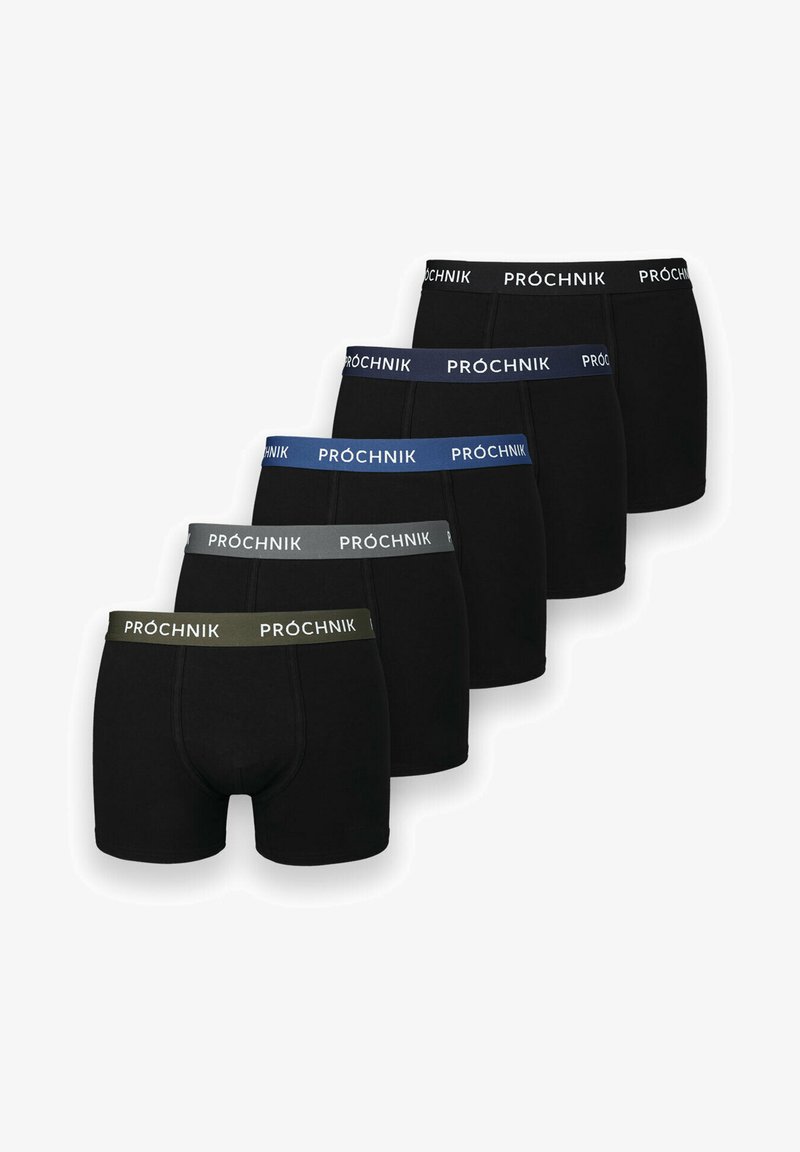 Czarny komplet pięciu bokserków z elastycznymi pasami w różnych kolorach: czarnym, ciemnoniebieskim, szarym i oliwkowym, z nadrukowanym logo marki "PROCHNIK".
