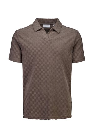 Polo marrone a maniche corte con una sottile trama a scacchiera e un piccolo colletto aperto.