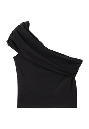 Čierny top na jedno plece s nariaseným elastickým ramienkom, priliehavým strihom a asymetrickým výstrihom na bielom pozadí.