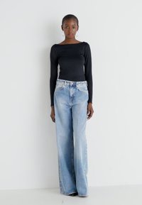 Hollister Co. EMEA FLAT SEAMLESS BOAT NECK - Ilgarankovis viršutinės dalies drabužis - casual black