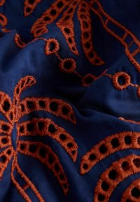 Next TALL - EMBROIDERED PALM WIDE - Kalhoty - brown navy