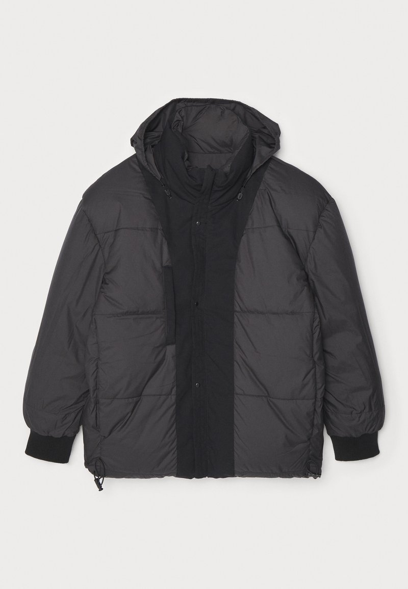 032c Gewatteerde jas zwart