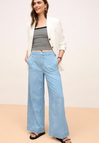 Next LIGHTWEIGHT WIDE TALL - Jeans baggy - blue