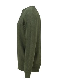 Suéter de punto acanalado verde con mangas largas. Cuello redondo y ajuste ligeramente entallado. Textura suave y costuras uniformes en todo el suéter.