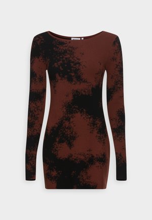 Weekday JOSIE DRESS - Rochie tricotată - brown/black