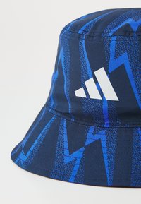 adidas Performance ARSENAL FC BUCKET UNISEX - Squadra - night indigo/blue/grey two