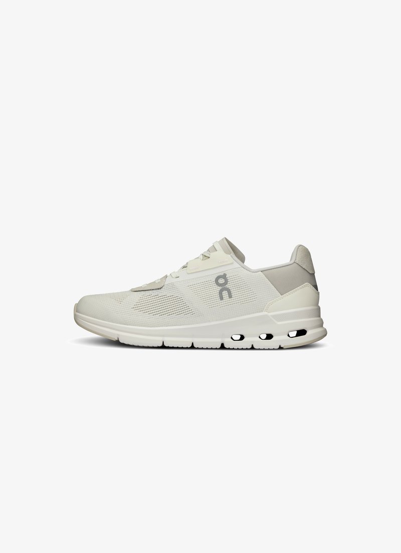 On CLOUDRIFT - Sneaker low - white   frost