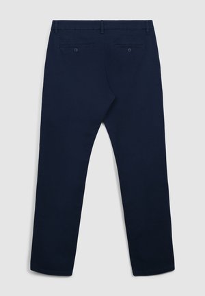 Pantaloni blu navy con una texture liscia, design a gamba dritta, due tasche posteriori con chiusura a bottone e passanti per cintura in vita.