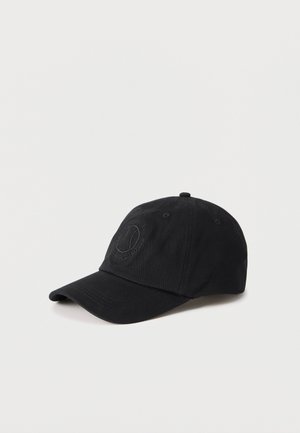 Black baseball cap with curved brim and subtle embroidered logo on front, displayed on plain white background.