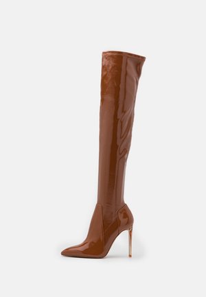High heeled boots - brown