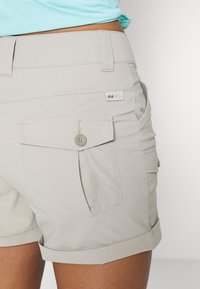 Helly Hansen MARIDALEN - Calções - aluminum