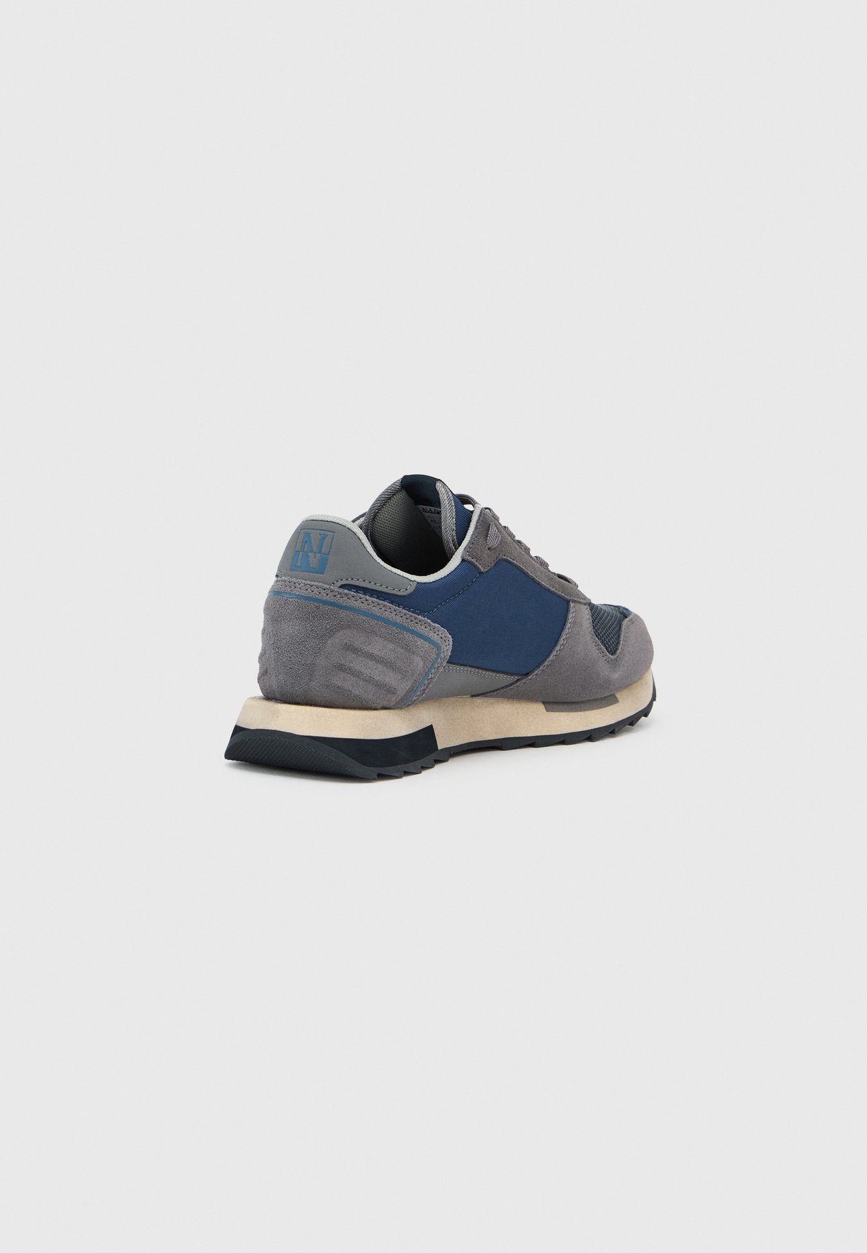 Sneaker low