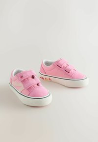 Neselectat, pink white