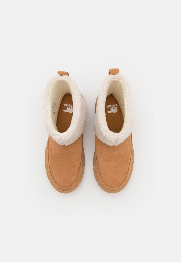 EXPLORER III SLIP-ON COZY WP - Platform ankle boots - sand2