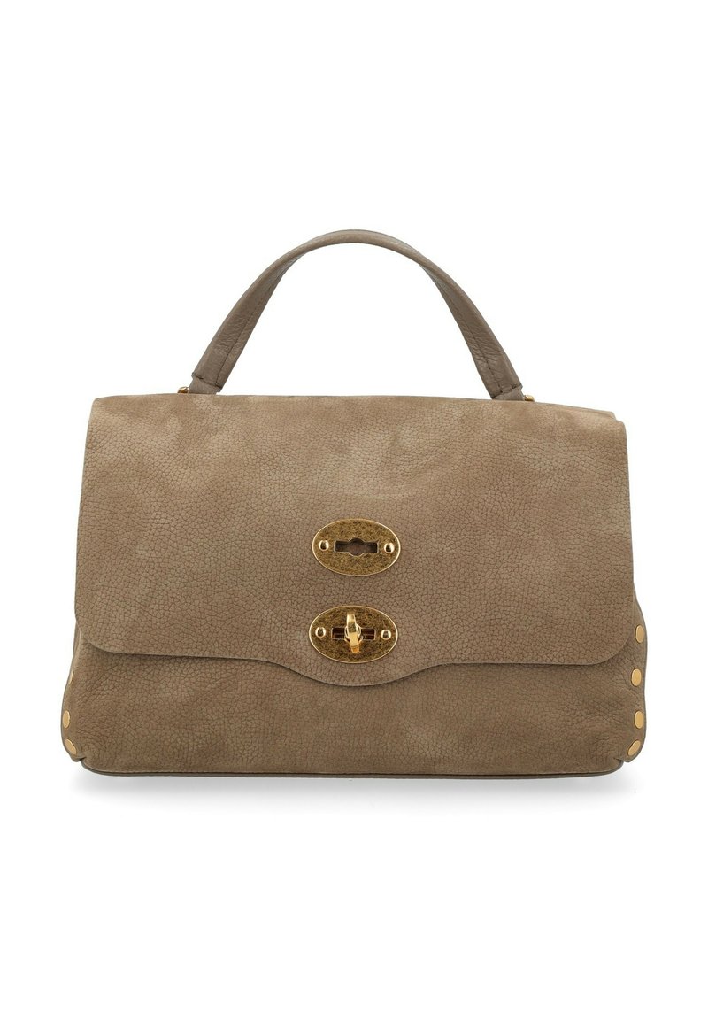 Borsa a tracolla in pelle tan con finitura testurizzata, hardware dorato, due chiusure rotonde e dettagli in borchie lungo il bordo inferiore.