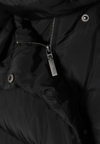 TATUUM Donsjas - black