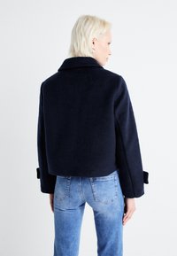 Vero Moda VMZILJA SHORT JACKET - Lengva striukė - navy blazer