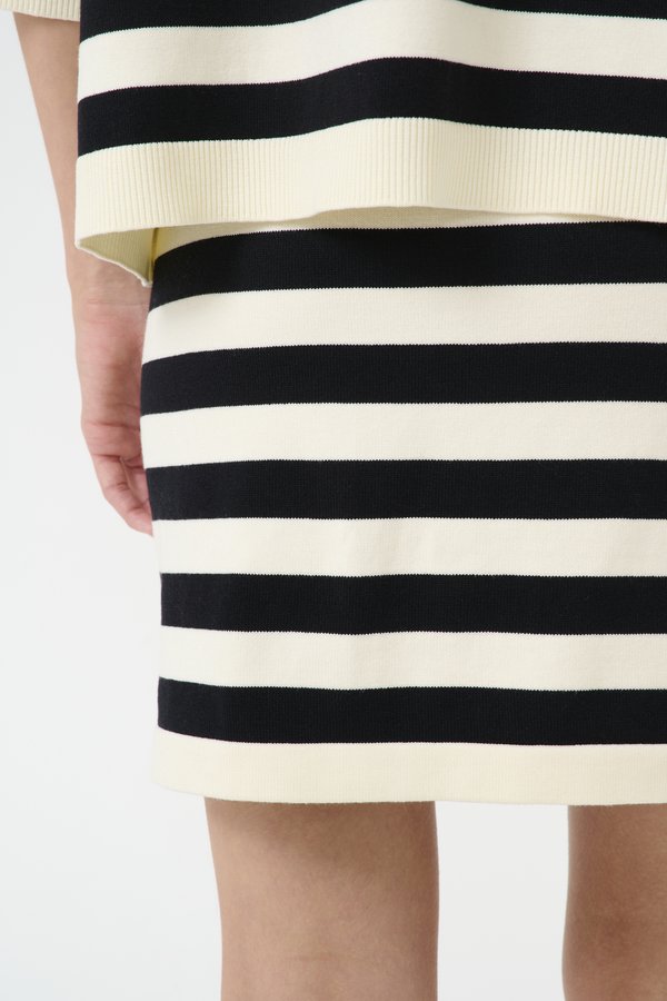 ALLI - Pencil skirt4